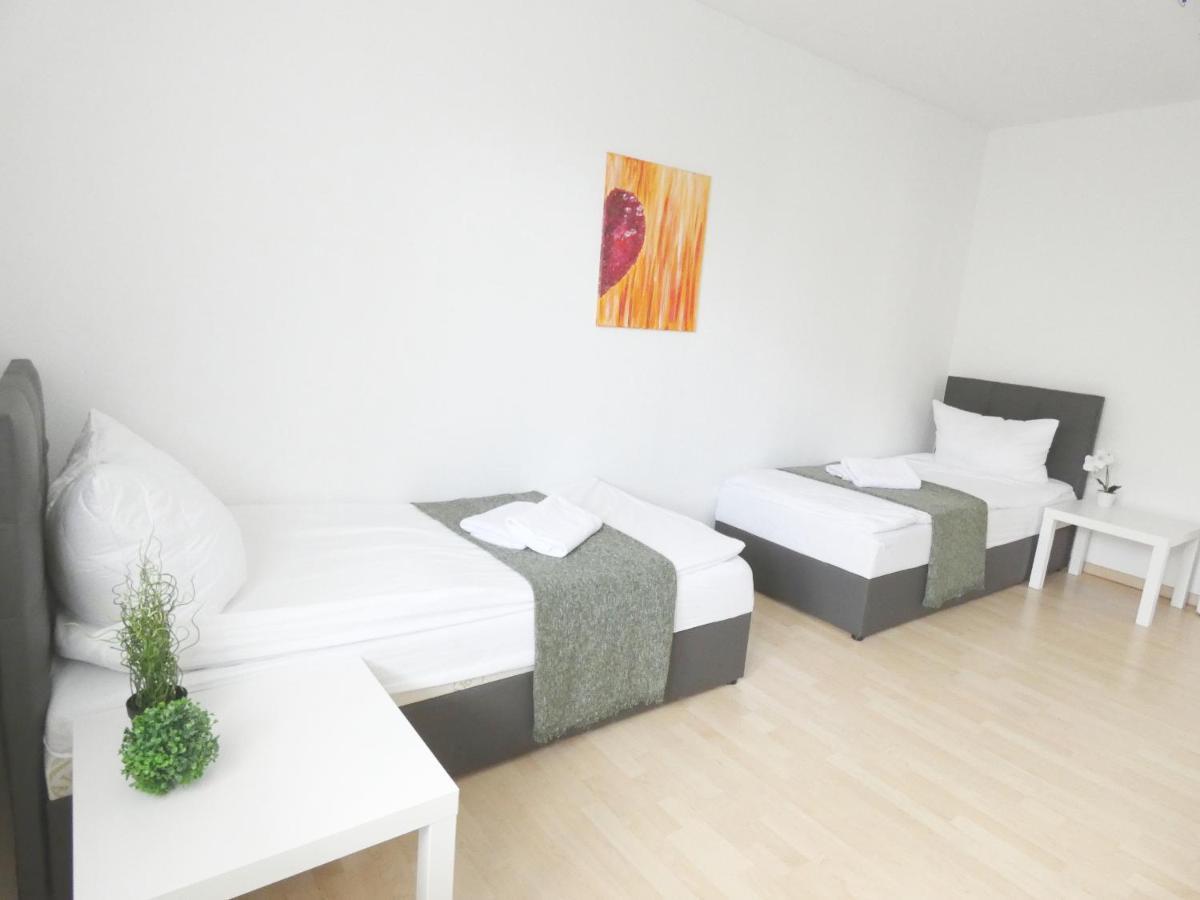 SUNNYHOME Monteurwohnungen und Apartments in Weiden Weiden in der Oberpfalz Exterior foto