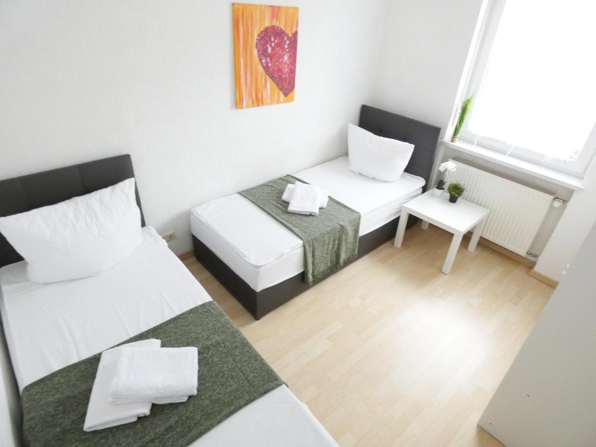 SUNNYHOME Monteurwohnungen und Apartments in Weiden Weiden in der Oberpfalz Exterior foto