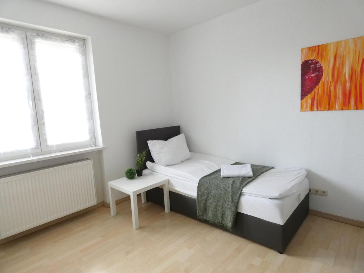 SUNNYHOME Monteurwohnungen und Apartments in Weiden Weiden in der Oberpfalz Exterior foto