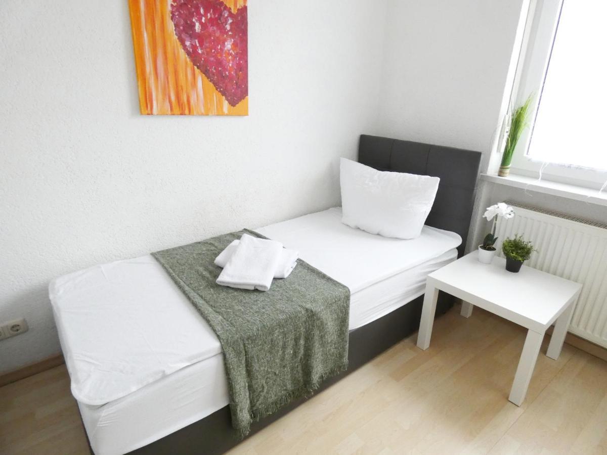 SUNNYHOME Monteurwohnungen und Apartments in Weiden Weiden in der Oberpfalz Exterior foto