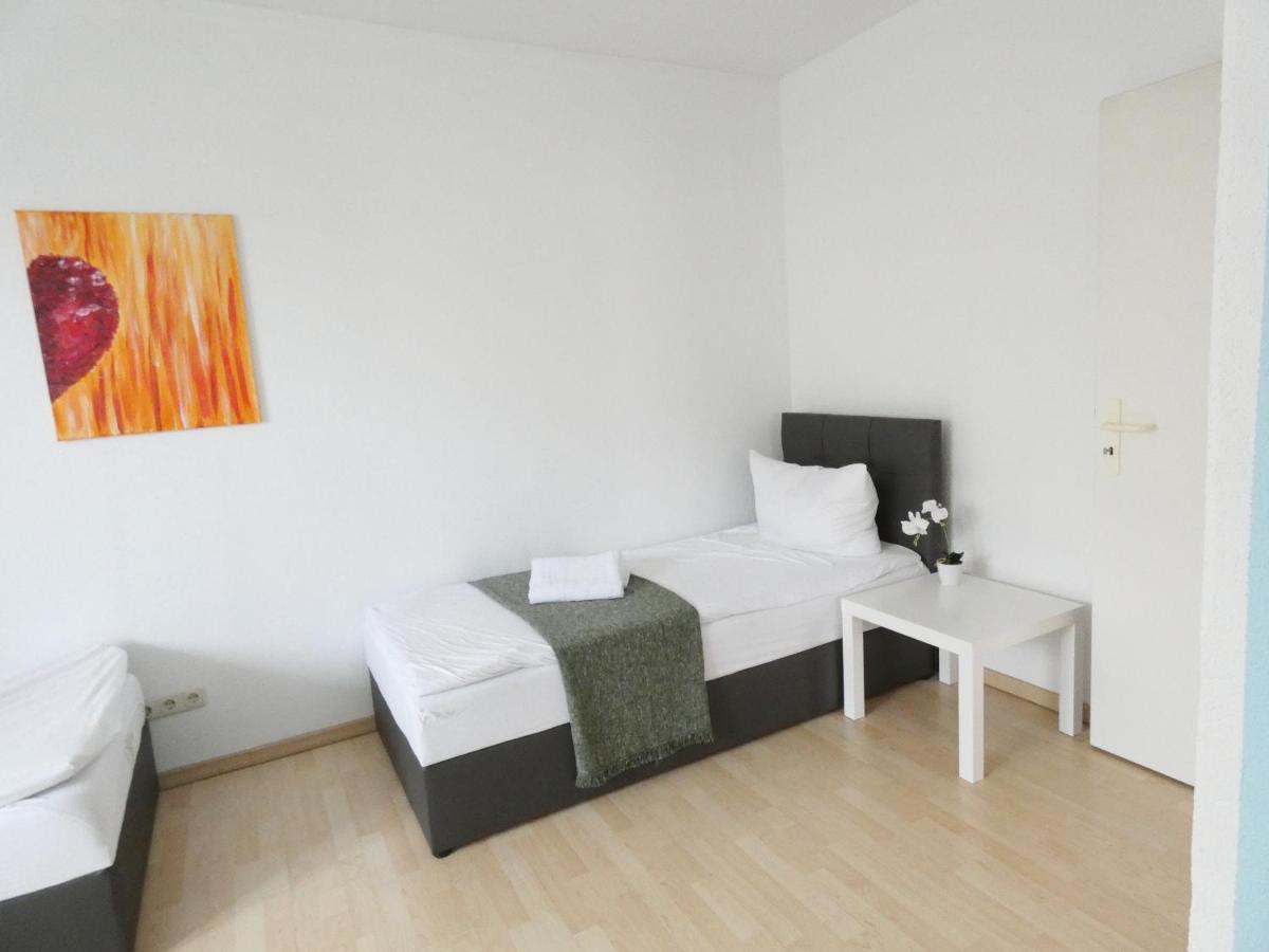 SUNNYHOME Monteurwohnungen und Apartments in Weiden Weiden in der Oberpfalz Exterior foto
